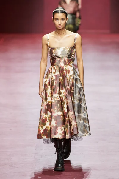 Look 70